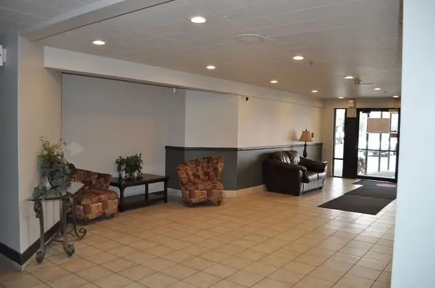 Seaport Inn and Suites - İç Mekan