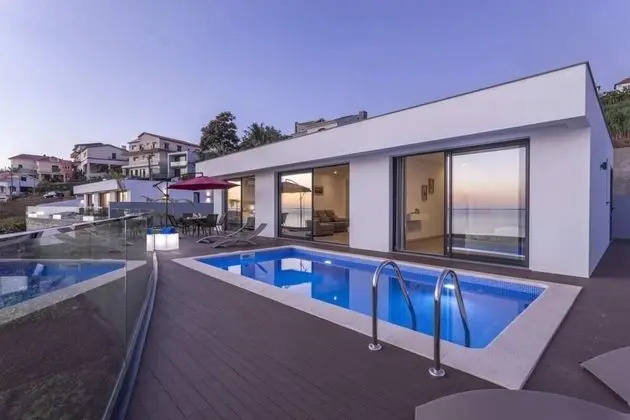 Searenity Vacations Home II by An Island Apart - Havuz