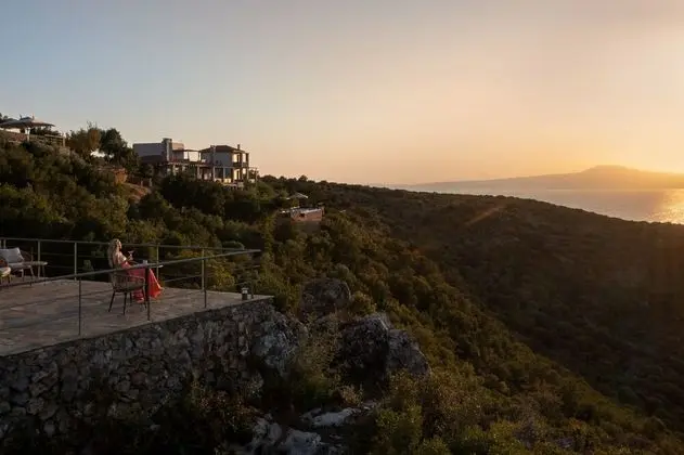 Searocks Exclusive Villas Resort
