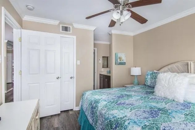 Seascape 2111 in Galveston - Oda