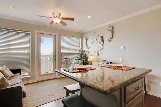 Seascape 2221 in Galveston - Oda