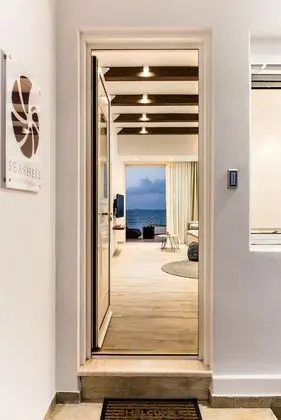 Seashell Suite by the Sea - Lobi