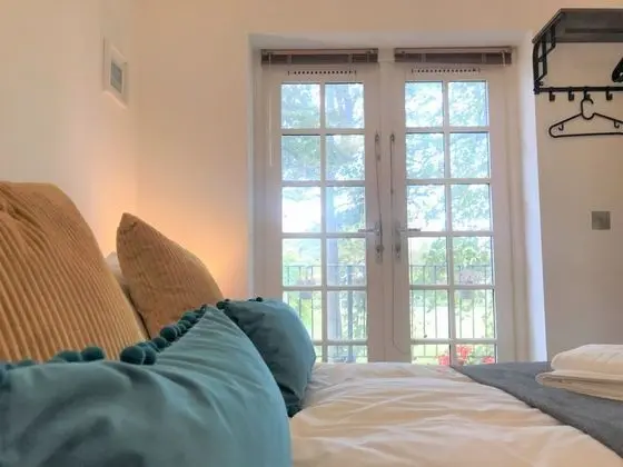 Seaside Cottage With Parking - Oda Manzaraları