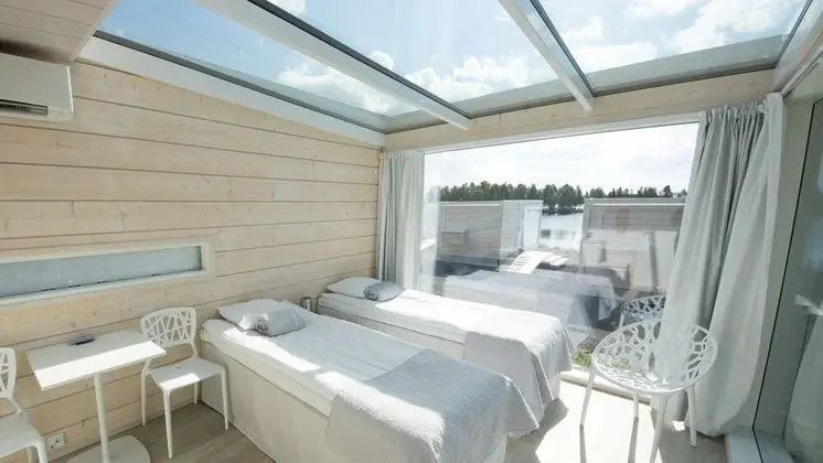 Seaside Glass Villa - Oda