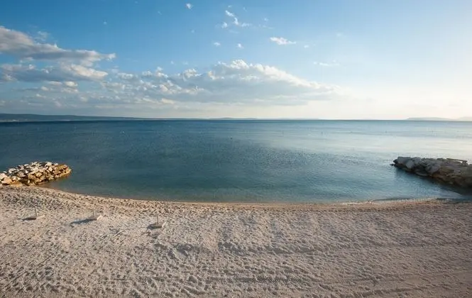 Seaside Luxury Suites - Plaj