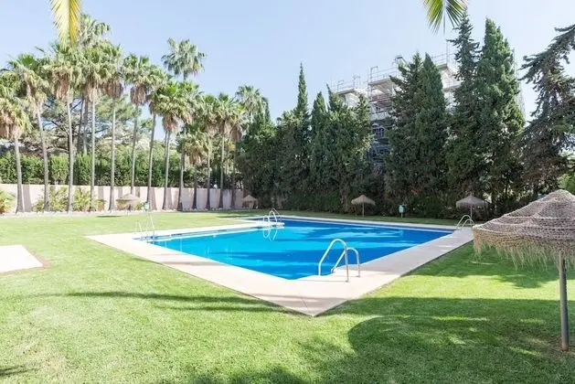 Seaside Marbella Apartments - Havuz