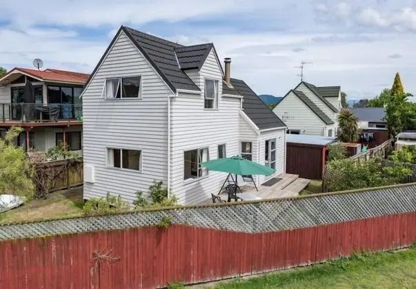 Seaside Tahuna