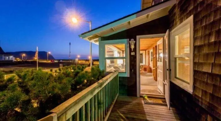 Seaside Vacation Homes