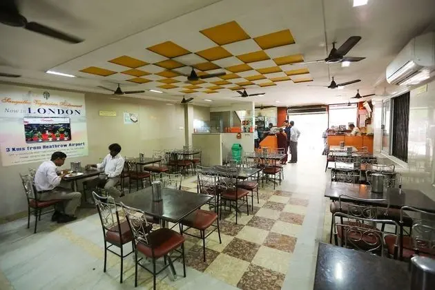 Season 4 Residences - Teynampet - Yerinde Yemek