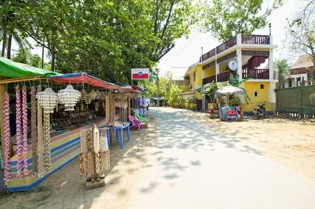 Season B&B - Ngapali