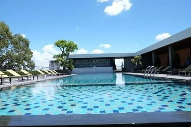 Season Five Hotel - Havuz