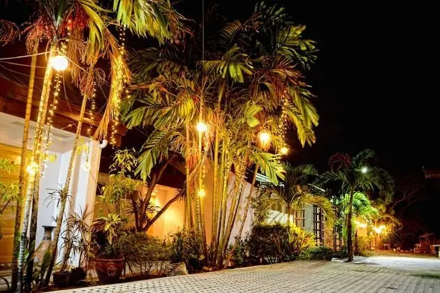 Seasons Hotel and Convention Center - Dış Mekan