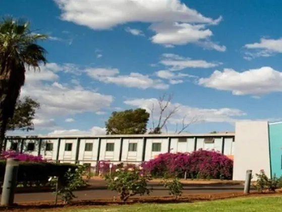 Seasons Hotel Newman