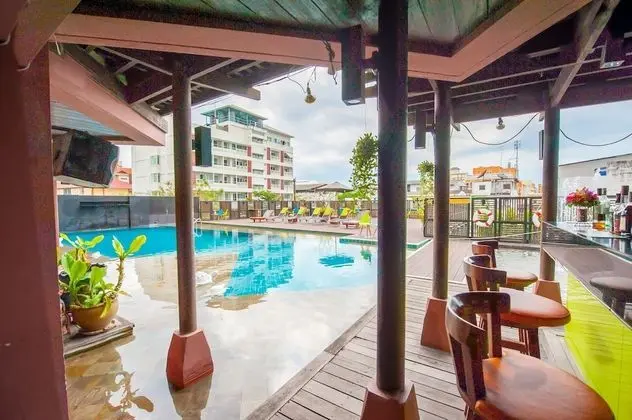 The Seasons Pattaya - Havuz