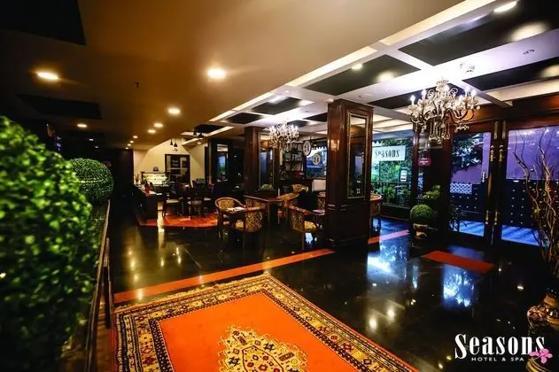 Seasons Hotels & Resorts - Lobi