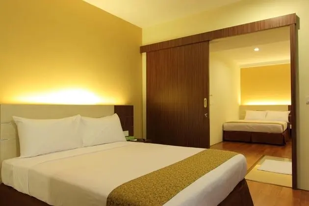 SEASONS VIEW HOTEL