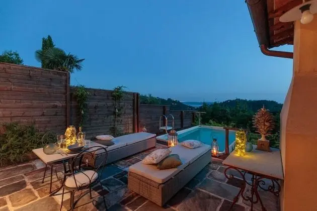 Seaview Alcova a Romantic Farmhouse With Private Pool and a Magnificent View Over the Sea - Oda