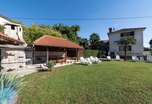 Seaview Apartment Lara