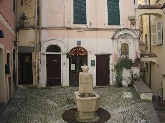 Seaview From The Pigna