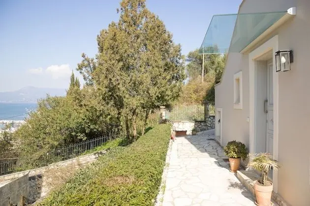 Seaview Luxurious Apartment near Corfu Town - Adults Only By Konnect - Dış Mekan