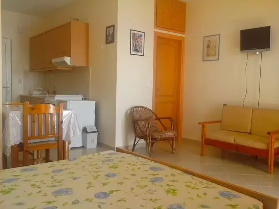 Seaview Studio, 3 Pers Panoramic Seaview in Beautiful Setting, West From Chania - Oda Düzeni
