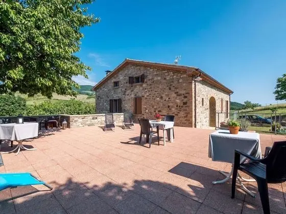 Secluded Apartment in Pennabili With Whirlpool - Dış Mekan