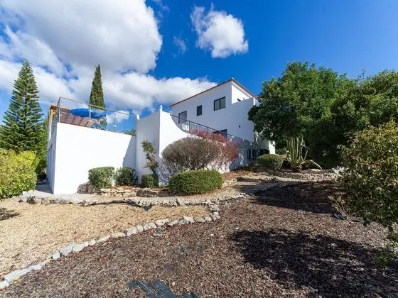 Secluded Villa in Bordeira With a Private Swimming Pool - Dış Mekan