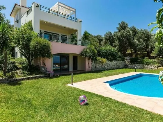 Secluded Villa w Private Pool, Children Play Area, Pool Table, BBQ & Sea Views - Dış Mekan