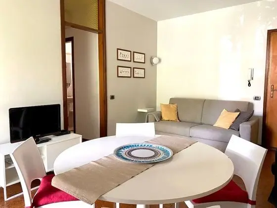Seclusive Apartment in Sirmione near Lake - Oda Düzeni