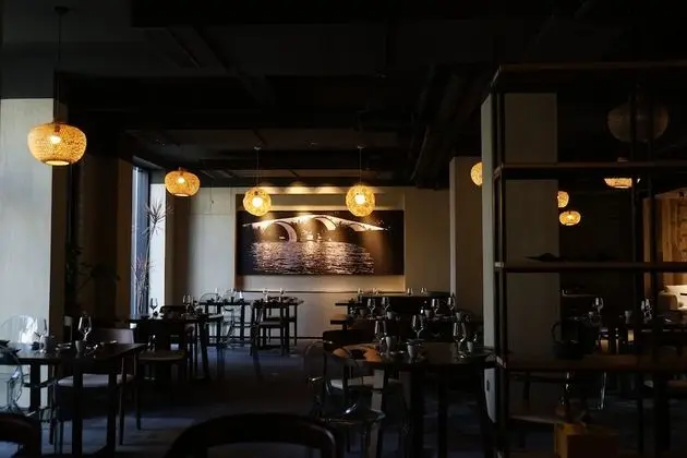 Seclusive Life in Jiangnan •Canal Yard - Yerinde Yemek