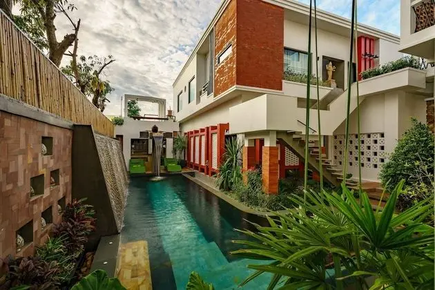 The Secret Corner Unique Residence