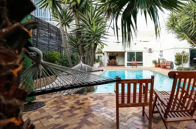 Secret Garden Guesthouse - Havuz