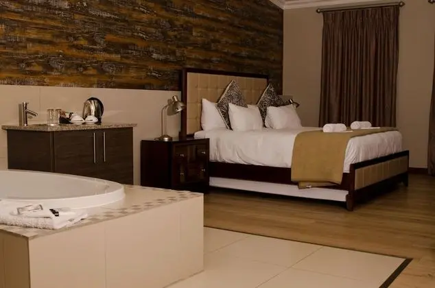 Hotel at Secunda - Öne Çıkan Resim