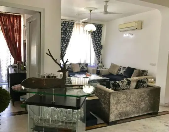 Security & Comfort 2 Bedroom Apartment in Gurugram - Öne Çıkan Resim