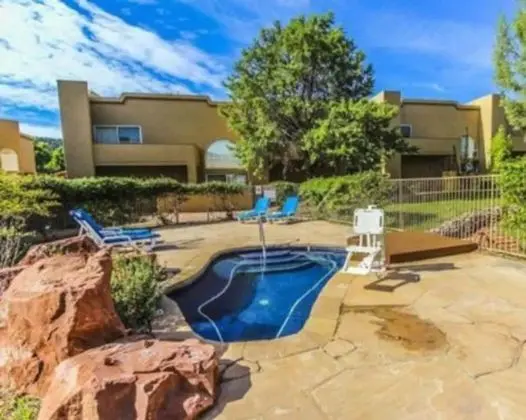 Sedona Private 2 Level Suite for 10 ppl - Havuz
