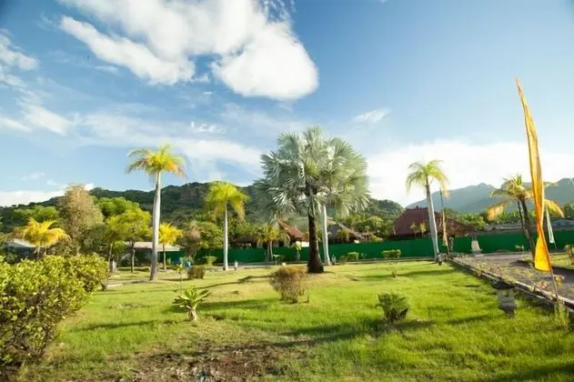 Segara Bukit Seaside Cottages - Dış Mekan