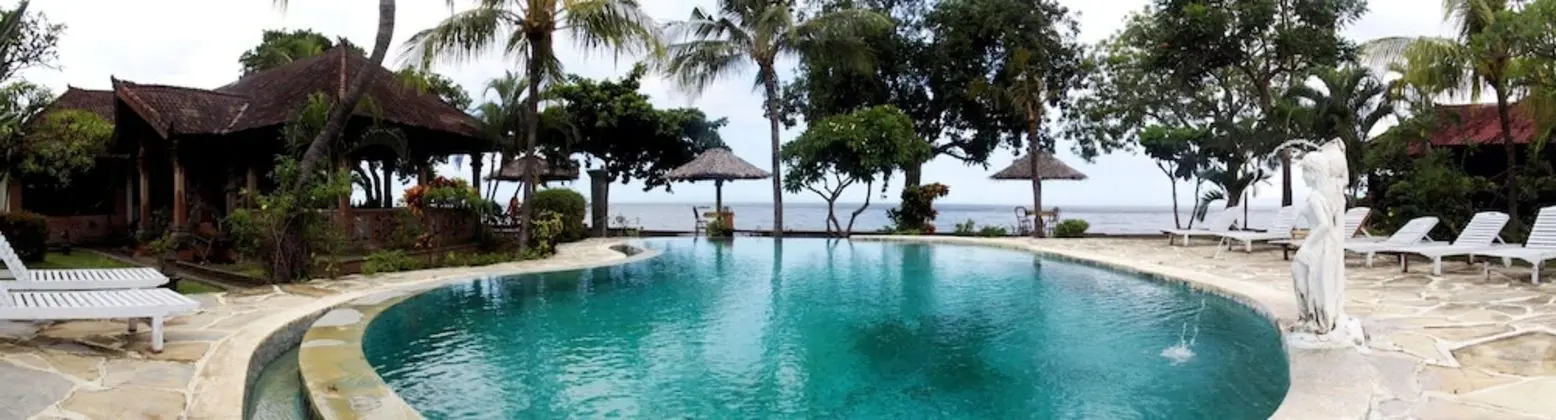 Segara Bukit Seaside Cottages - Havuz