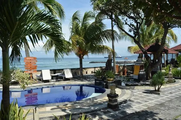 Segara Wangi Beach Cottages - Havuz