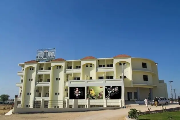 Hotel Sehwan Divine - 1