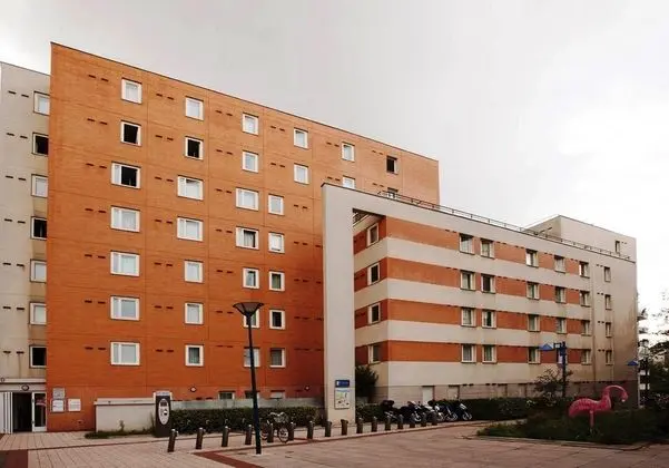Séjours & Affaires Pantin Charles de Gaulle