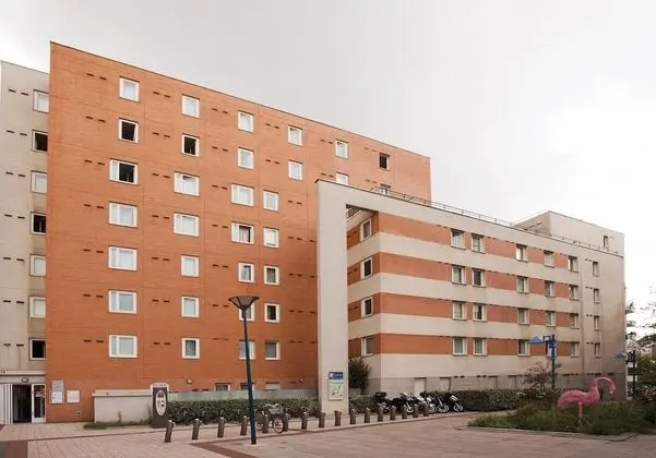 Séjours & Affaires Pantin Charles de Gaulle - Dış Mekan