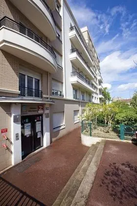 Séjours & Affaires Paris Nanterre - Dış Mekan