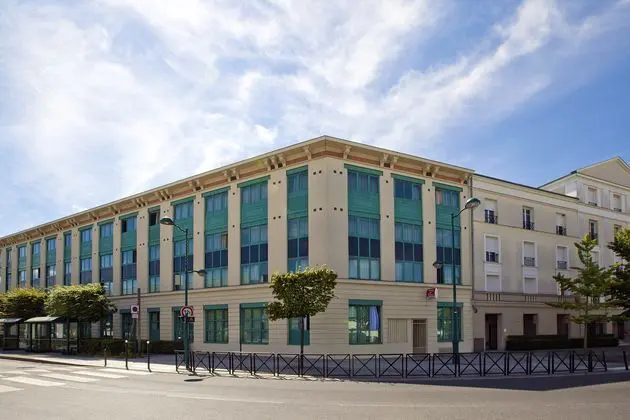 Séjours & Affaires Serris Val d'Europe Rive Gauche - Genel