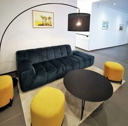 Séjours et Affaires Paris Bagnolet - Lobi
