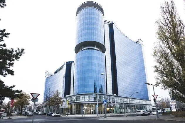 Select Hotel Spiegelturm Berlin - Dış Mekan