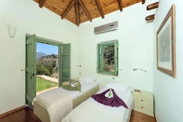 Self-catering Luxury Stone Holiday Villa With Infinity Pool and Panoramic View - Oda