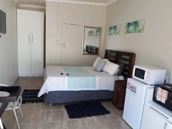 Self Catering Studio Cottage