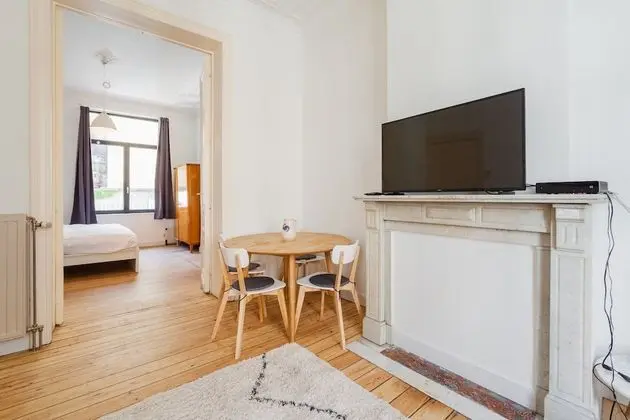 Self Check In 2 Room Appartement In Trendy Saint Gilles