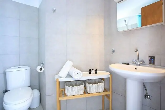Self Check-in-free Parking-wifi-heaters - Banyo Tipleri