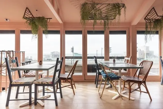 Selina Brighton - Yerinde Yemek